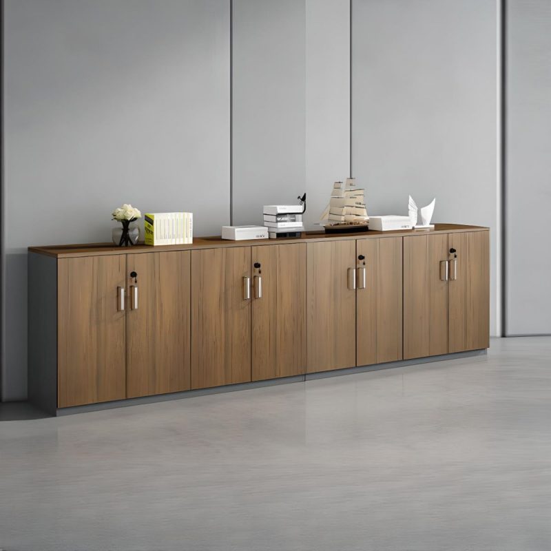 Wooden 4 door office credenza - Image 5