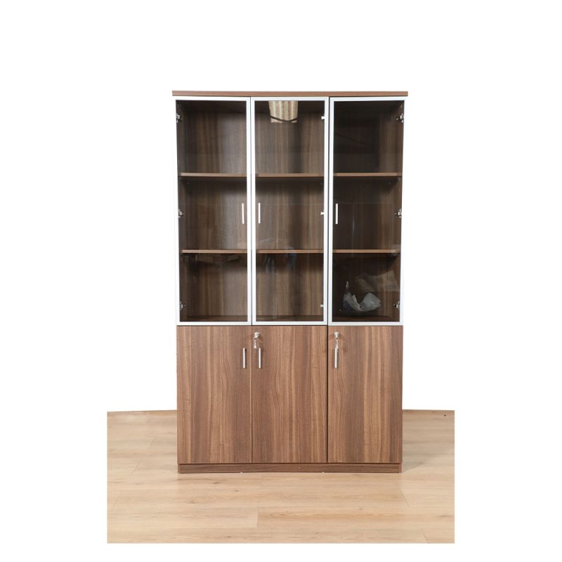 3 Door wooden filling cabinet - Image 3
