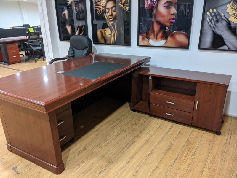 1.6m executive desk - Image 2