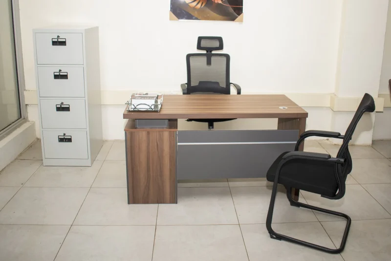 1.4 meters executive office table