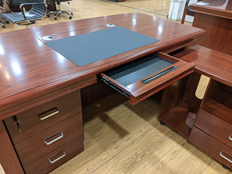 executive desk -1400mm - Image 4