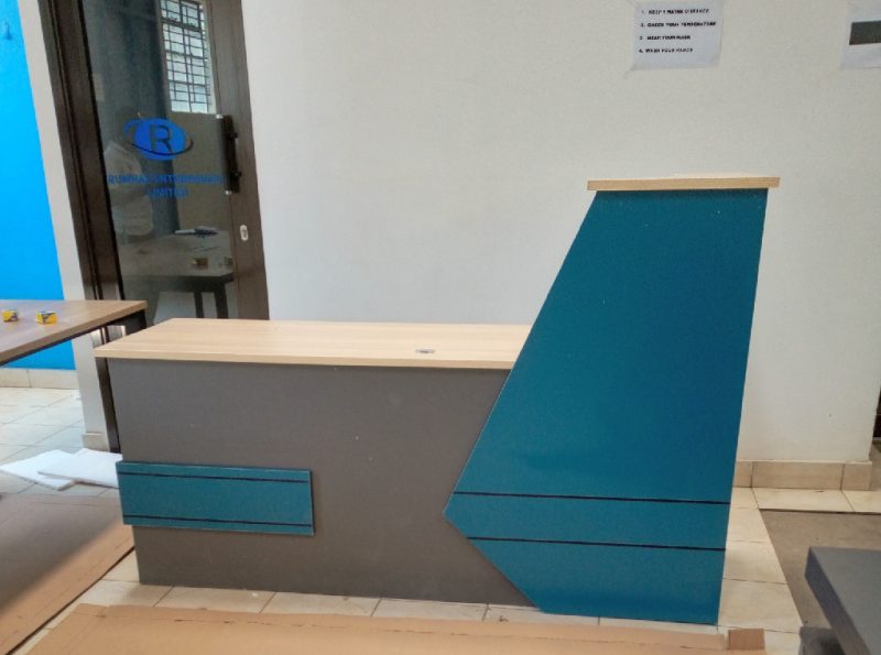 Reception desk (1.8 meters) - Image 2