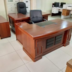 1.6 meters executive desk