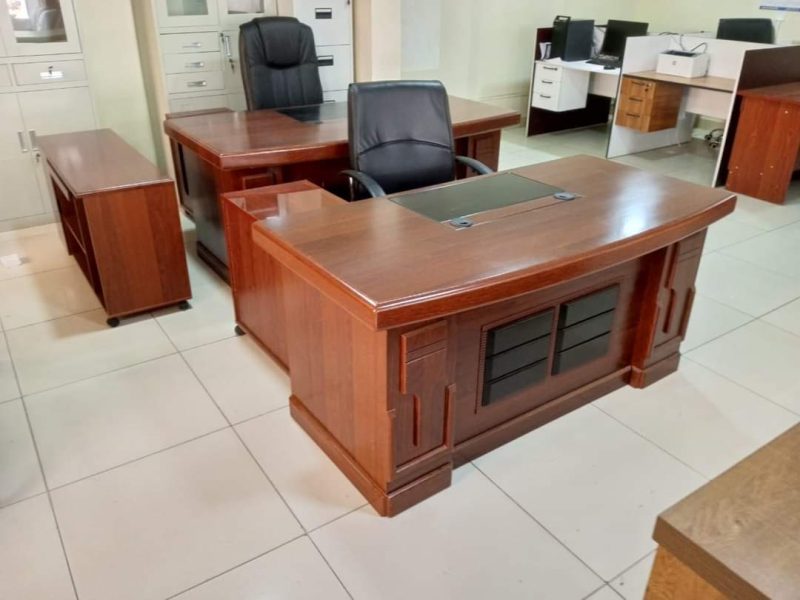 1.6 meters executive desk