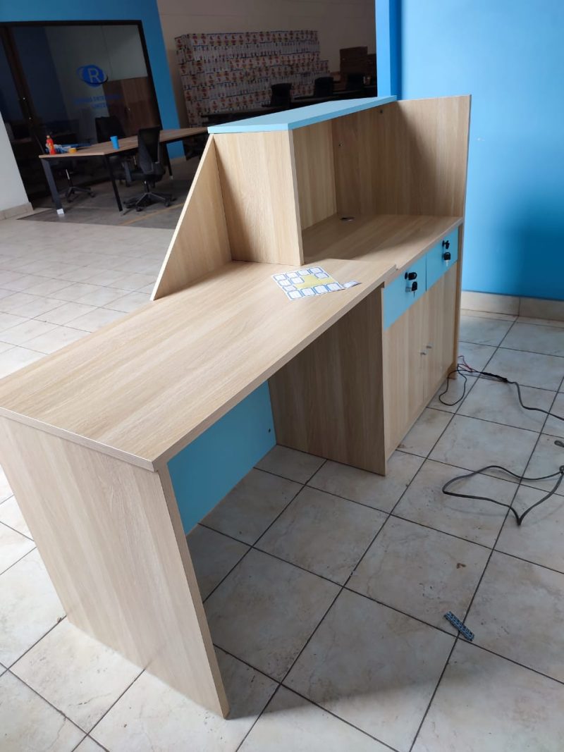 1.8m reception office desk - Image 2