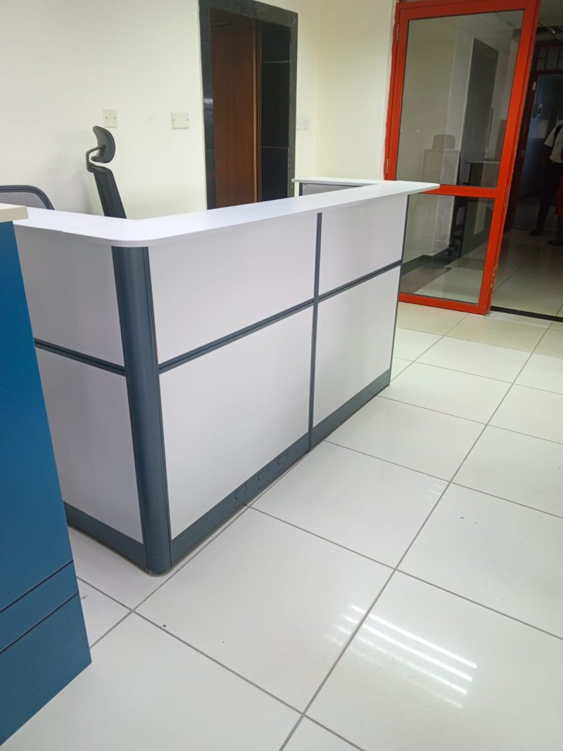 2.0m reception office desk - Image 4