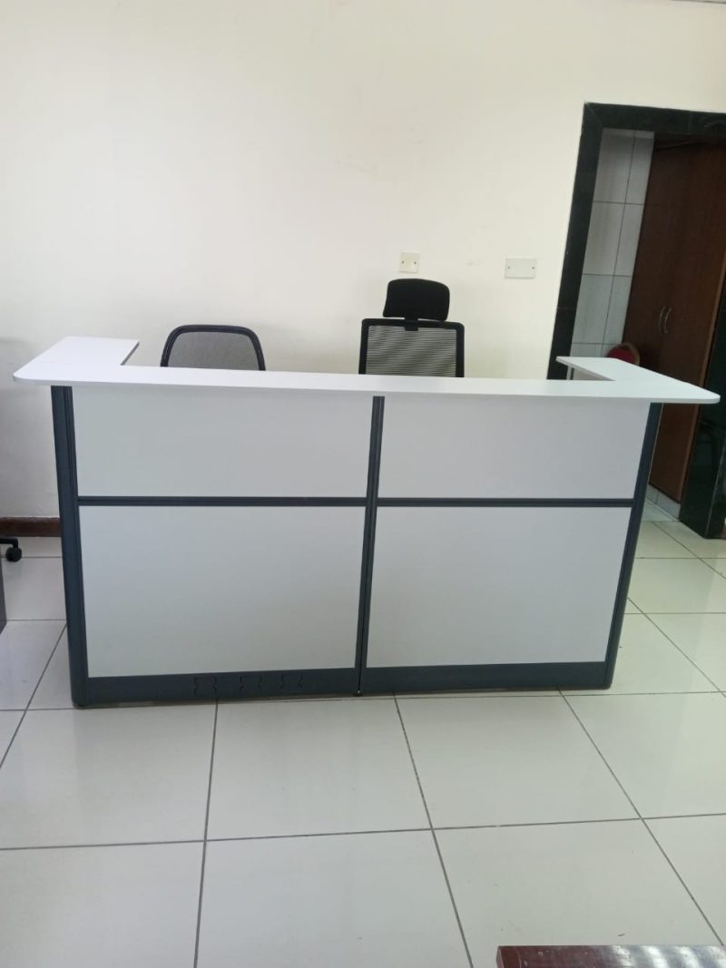 2.0m reception office desk