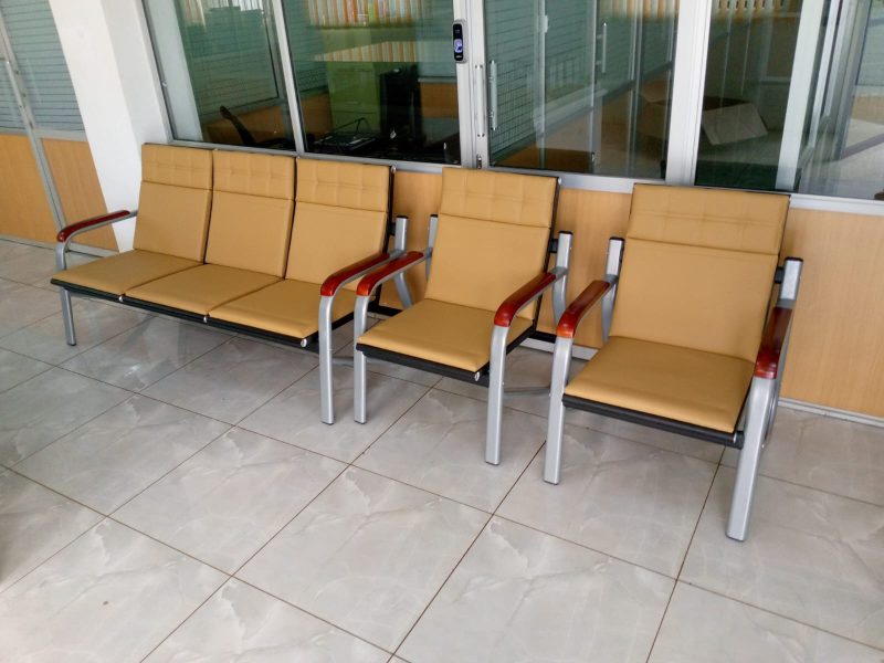 5-seater brown modern reception sofa