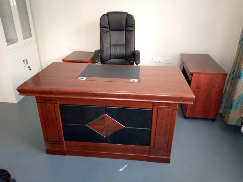 1.4m executive managers table - Image 3