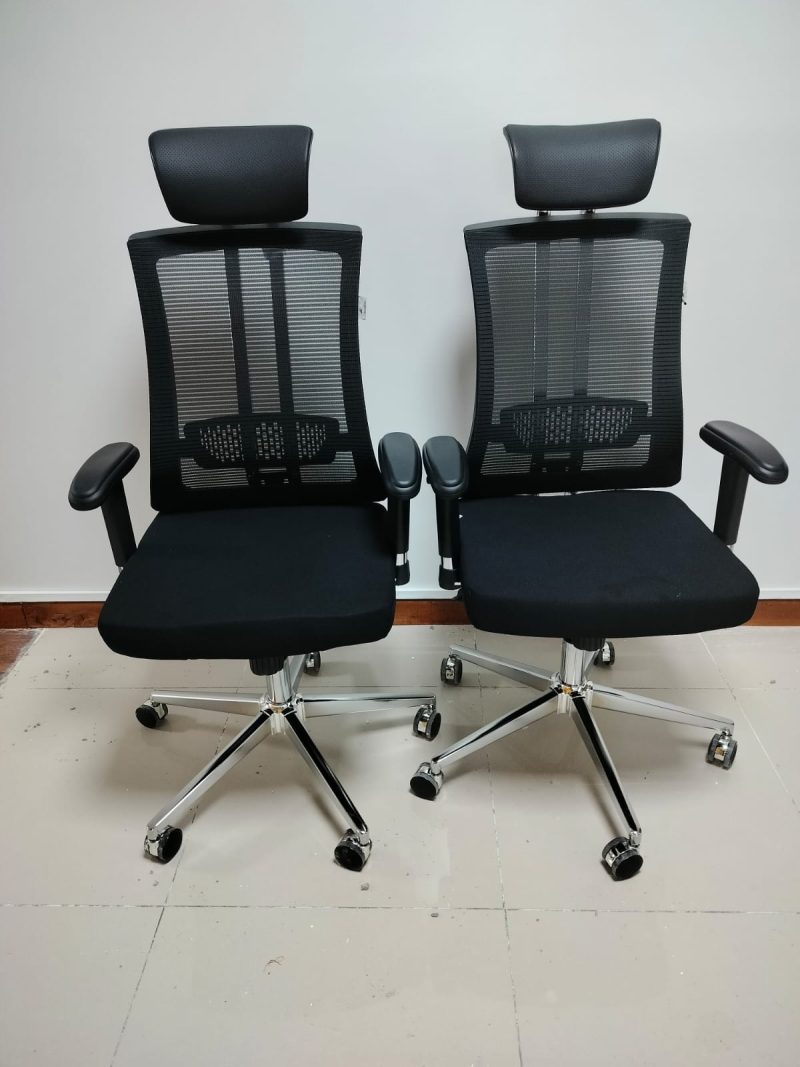 Ergonomic reclining office chair