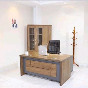 1.8 Meters manager's desk