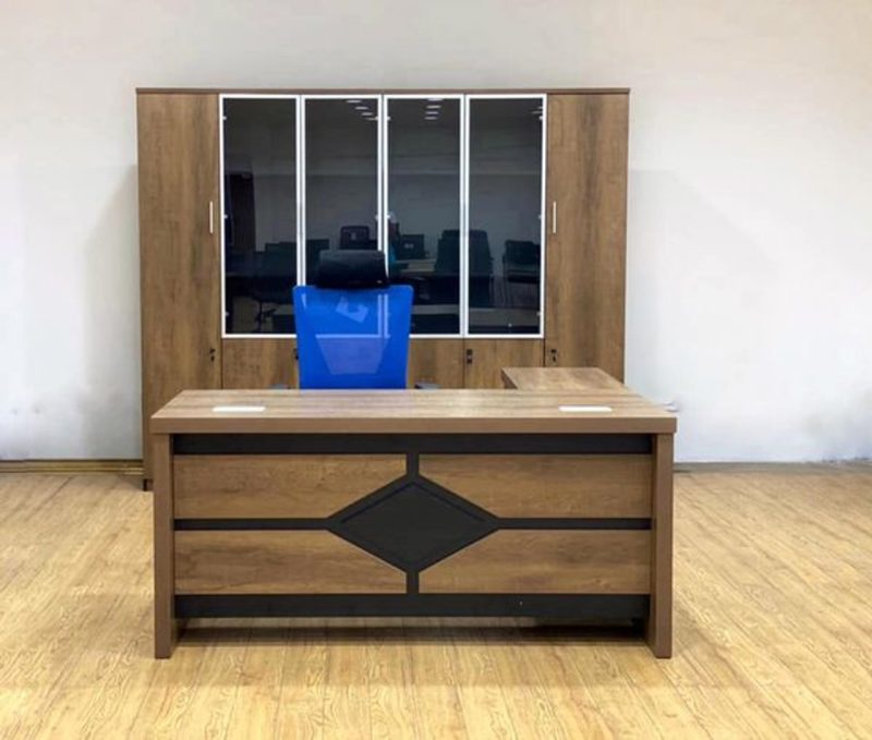 Toronto Managers Desk 1.6m